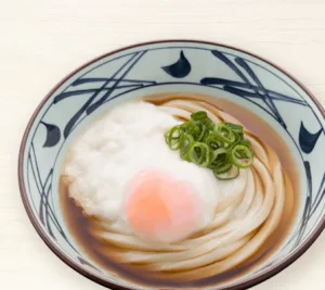 udon torotama 300x267 - 打ち立て・できたてのおいしさの丸亀製麺で塩分4gの食事