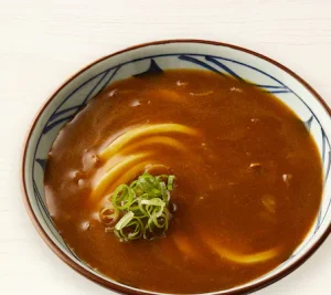 udon curry 300x267 - 打ち立て・できたてのおいしさの丸亀製麺で塩分4gの食事